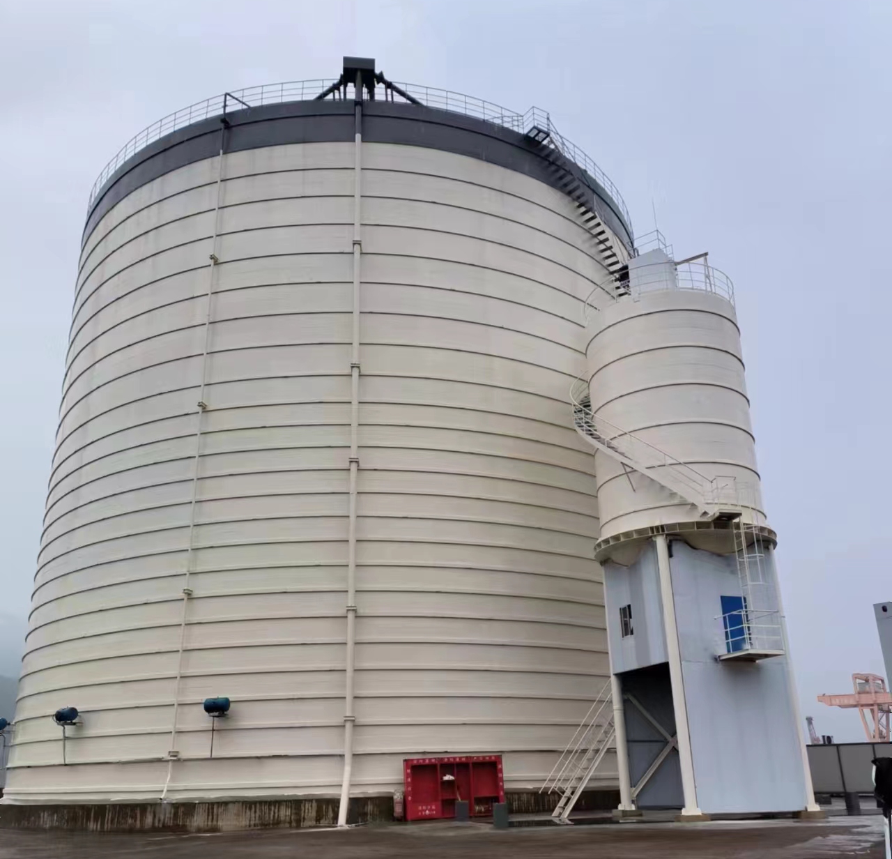 鄂伦春10万吨水泥钢板库